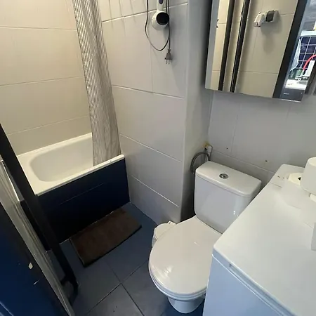 شقة == View Center ==